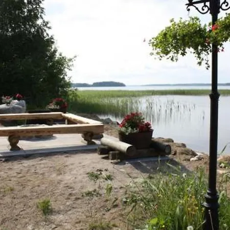 Vuorikotka By Interhome